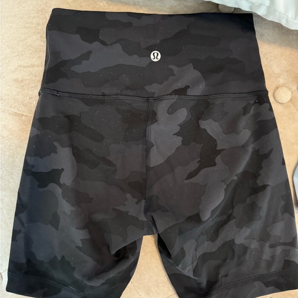 lululemon biker shorts - Picture 2 of 3